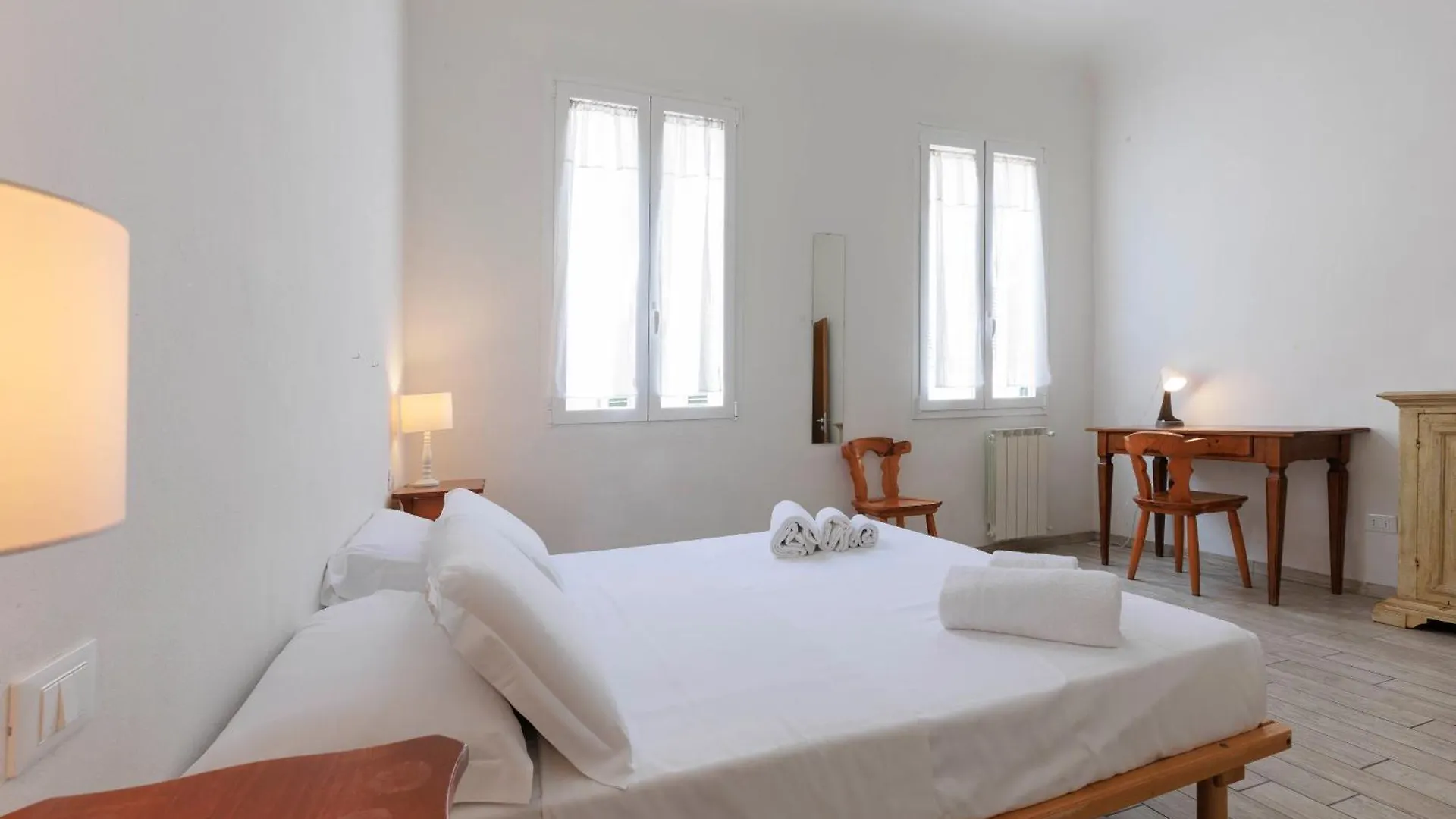 פירנצה Serragli Deluxe Apartment